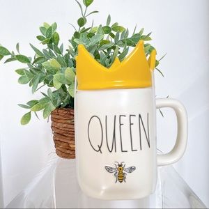 Rae Dunn Queen Bee Mug